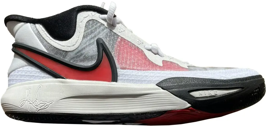 Giay Nike Kyrie 8 GO 'White University Red' DQ8076-100