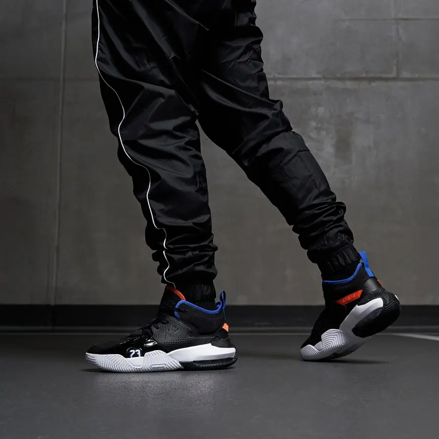 Giay Nike Air Jordan Stay Loyal 2 'Black Hyper' DQ8401-048
