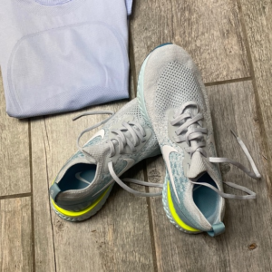 Giay Nike Epic React Flyknit 'Volt Glow' AQ0070-008