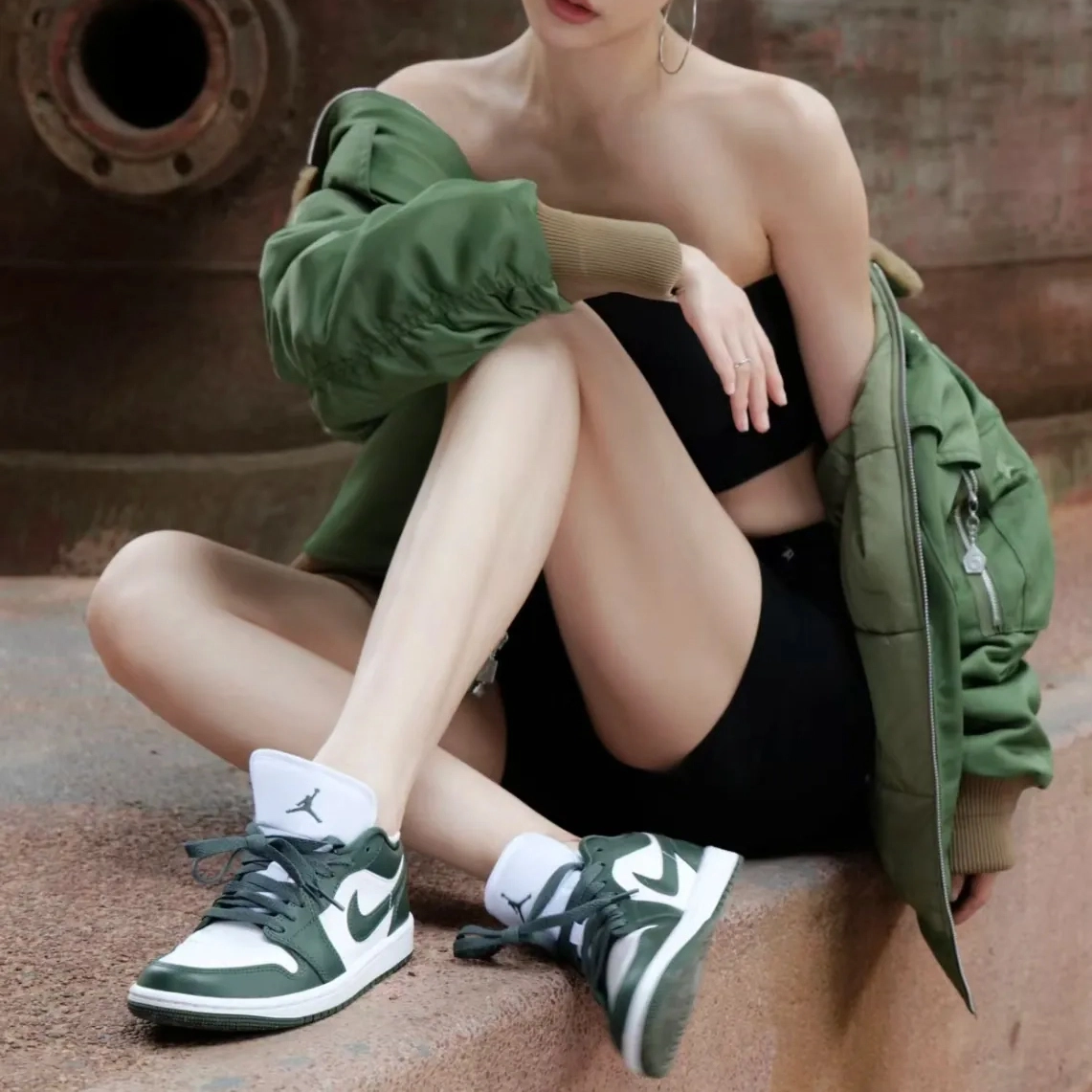 Giay Nike Air Jordan 1 Low 'Galactic Jade' DC0774-113