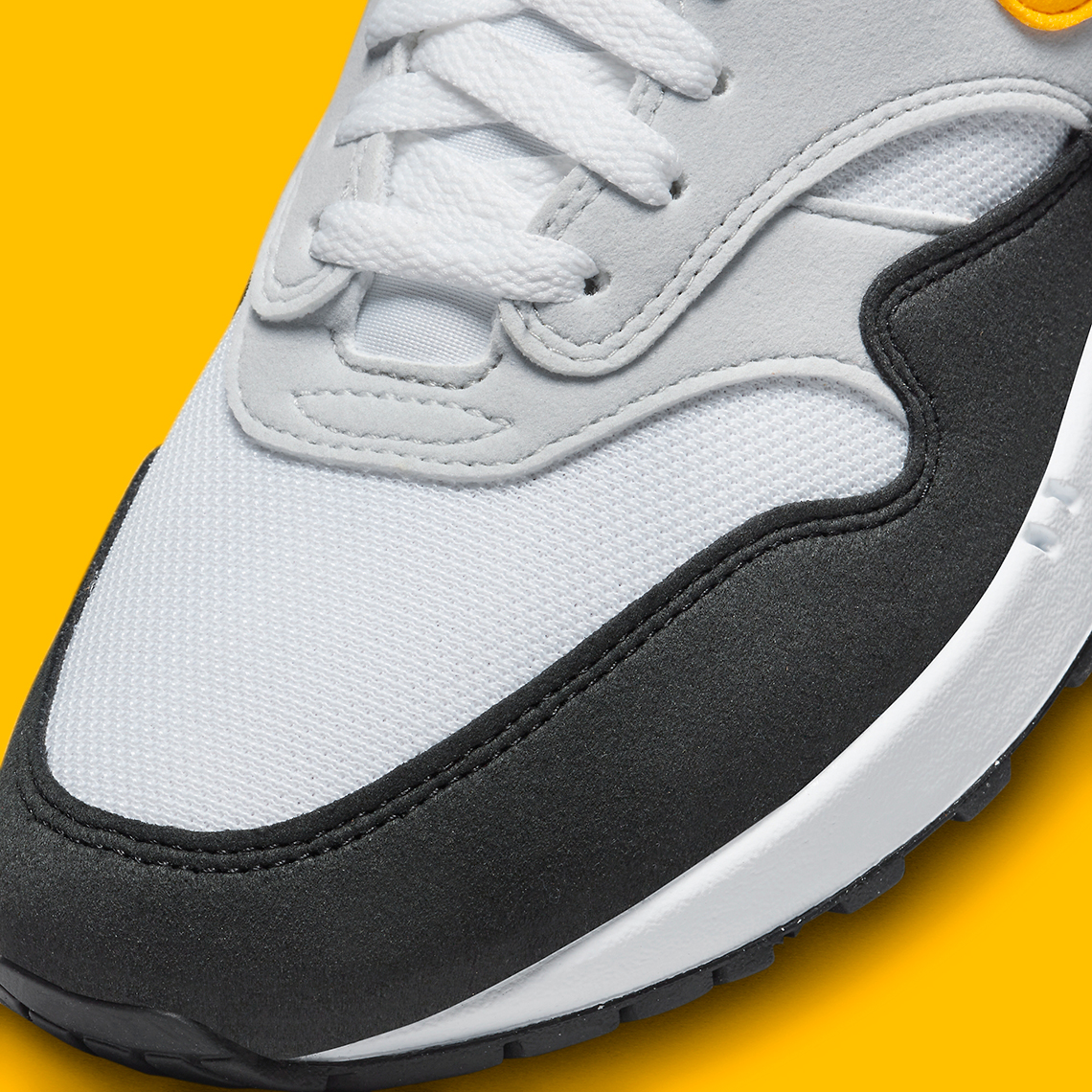 Giay Nike Air Max 1 'White University Gold' FD9082-104