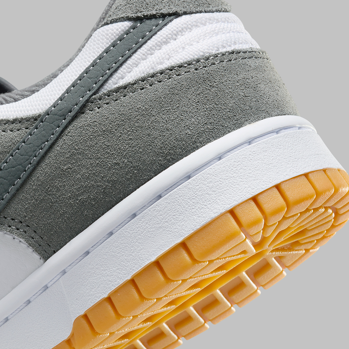 Giay Nike Dunk Low 'Reflective Grey' FV0374-100