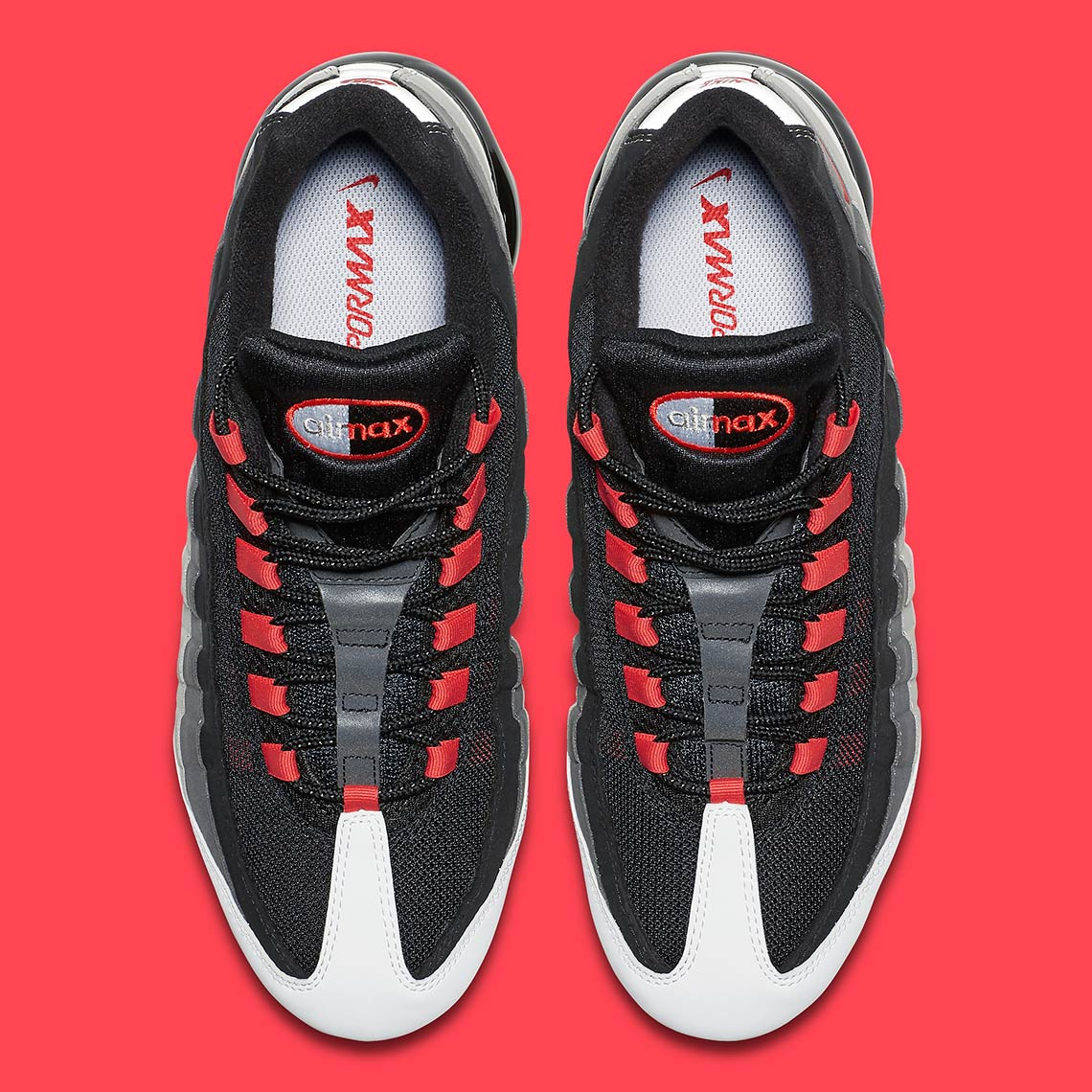 Giay Nike Air VaporMax 95 'Comet' AJ7292-101