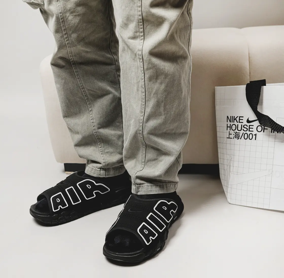 Dep Nike Air More Uptempo Slide OG ‘Black White’ FD5983-001