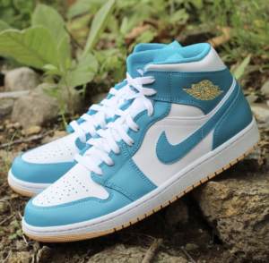 Giay Nike Air Jordan 1 Mid 'Aquatone' DQ8426-400