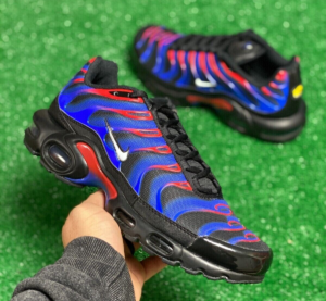 Giay Nike Air Max Plus 'Spider Man' FN7805-001
