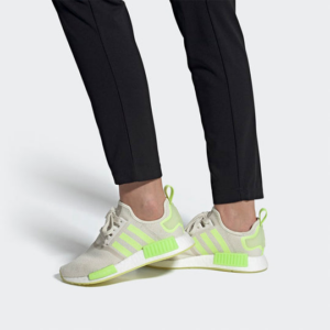 Giay Adidas NMD R1 'Light Green' FV8731