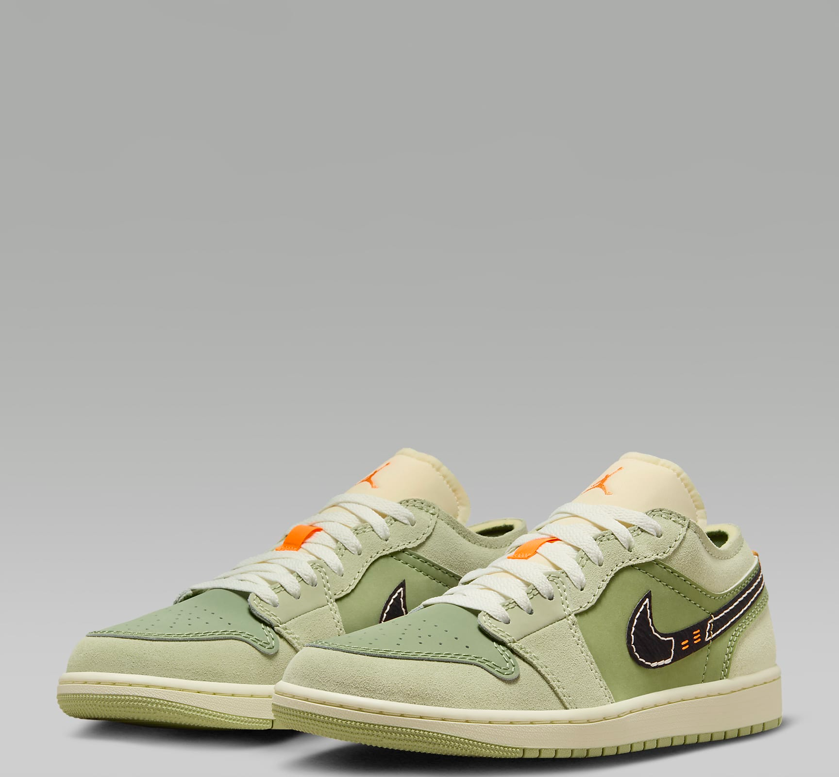 Giay Nike Air Jordan 1 Low SE Craft 'Light Olive' FD6819-300