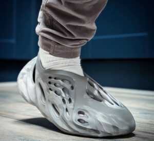 Dep Yeezy Foam Runner 'MX Granite' IE4931