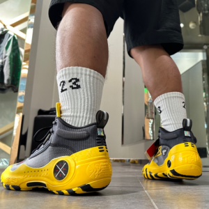 Giay Lining Way of Wade 10 'Caution' ABAS115-10