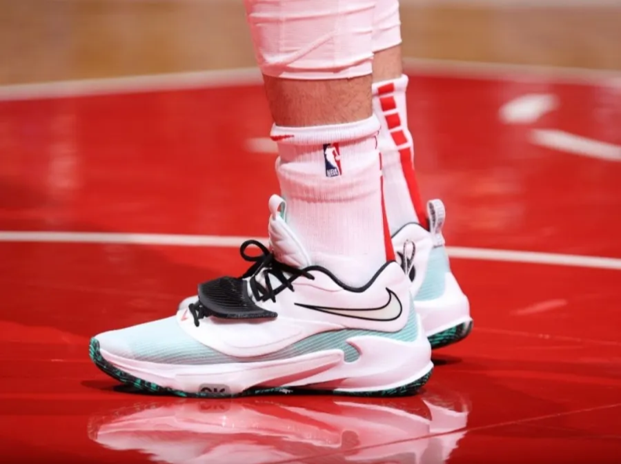 Giay Nike Air Zoom Freak 3 EP 'N.I.K.E.' DA0695-101