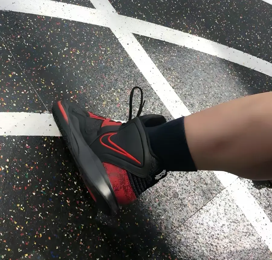 Giay Nike Kyrie Infinity GS 'Bred' DD0334-004