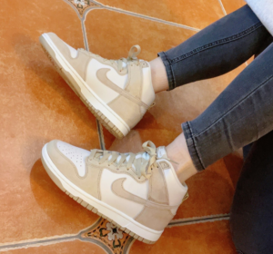 Giay Nike Dunk High 'Tan Suede White' DQ7679-001