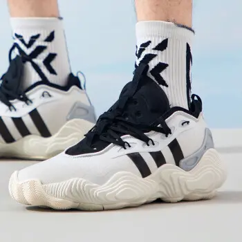 Giay Adidas Trae Young 3 'Stormtrooper' IF5592