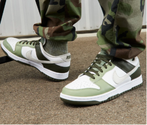 Giay Nike Dunk Low 'Oil Green' FN6882-100
