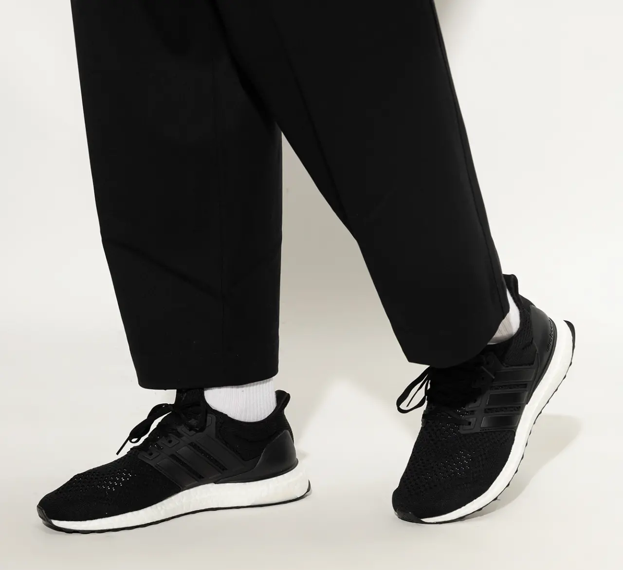 Giay Adidas Ultraboost 1.0 DNA 'Black' HQ4201
