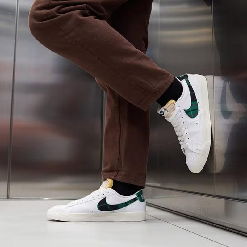 Giay Nike Blazer Low 77 'Tartan' DV0801-100