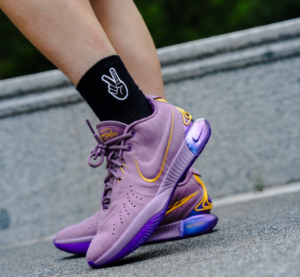 Giay Nike LeBron 21 'Purple Rain' FV2346-500