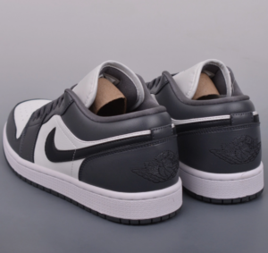 Giay Nike Air Jordan 1 Low 'Off-Noir' DC0774-102