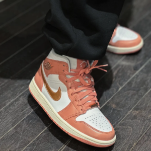 Giay Nike Air Jordan 1 Mid SE 'Red Stardust' FB9892-670