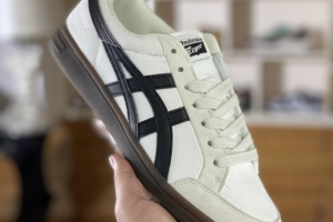Giay Onitsuka Tiger Advanti 'Cream White Black' 1183B799-101