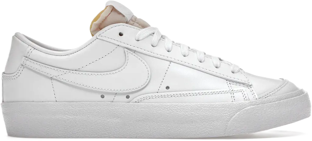 Giay Nike Blazer Low '77 'Triple White' DC4769-101