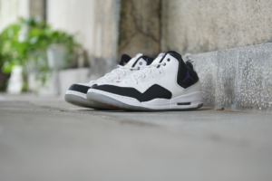 Giay Nike Air Jordan Courtside 23 'Concord' AR1000-104