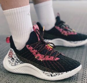 Giay Under Armour Curry Flow 10 'Black Red' 3026289-001