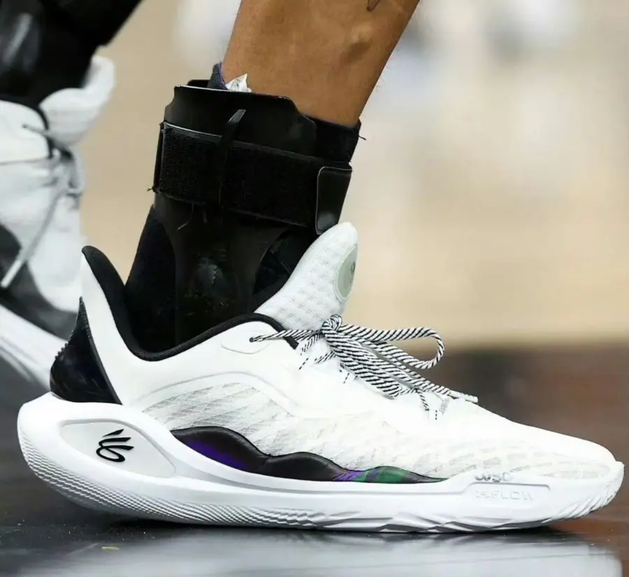 Giay Under Armour Curry 11 Bruce Lee 'Wind' 3027502-100