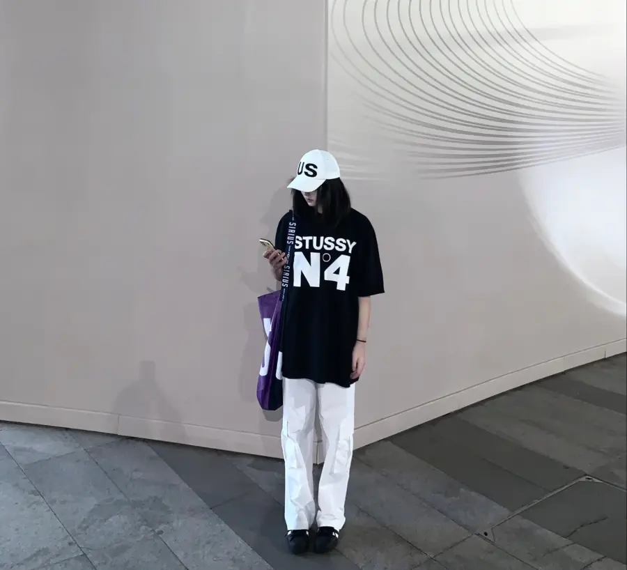 Ao Stussy NO.4 T-Shirt 'Black' 1904901