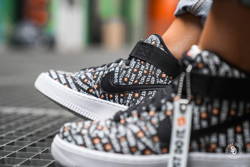 Giay Nike Air Force 1 High 'Just Do It' AO5138-001