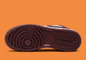 Giay Nike Air Jordan 1 Low GS 'Night Maroon' 553560-068