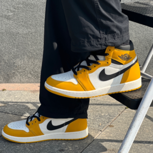 Giay Nike Air Jordan 1 Retro High OG 'Yellow Ochre' DZ5485-701