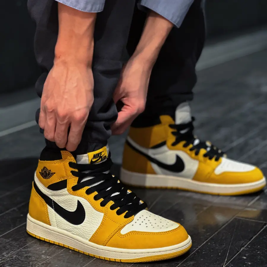 Giay Nike Air Jordan 1 Retro High OG 'Yellow Ochre' DZ5485-701