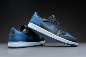 Giay Nike Air Jordan 1 Retro Low OG 'Mystic Navy' CZ0775-041