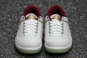 Giay Nike Air Jordan 2 Low 'Year of the Dragon' FJ5736-100