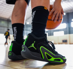 Giay Nike Air Jordan Tatum 1 ‘Home Team’ DZ3330-003