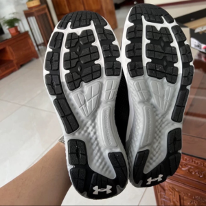 Giay Under Armour Charged Rogue 3 'Black Grey' 3026020-002