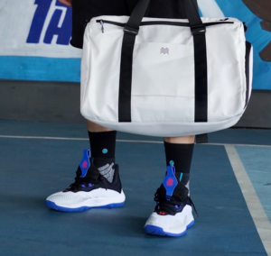 Giay Under Armour Curry Hovr Splash 2 'White Black' 3025636-100