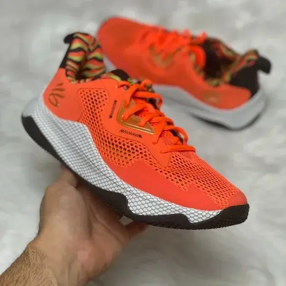 Giay Under Armour Curry Splash 3 'Orange' 3026891-800