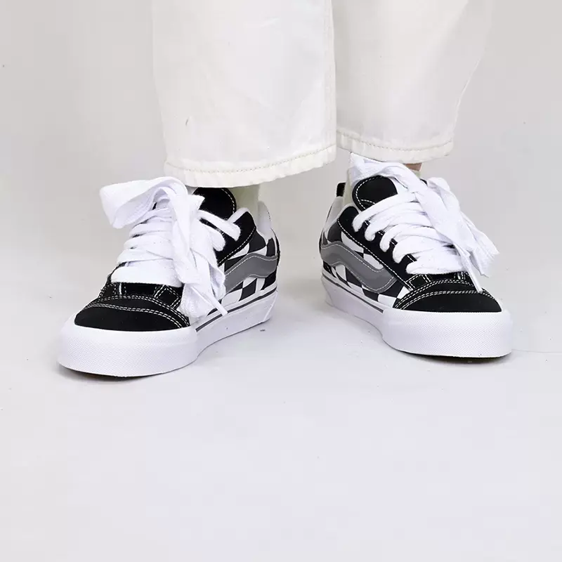 Giay Vans Knu Skool 'Black and White' VN0009QCCJJ