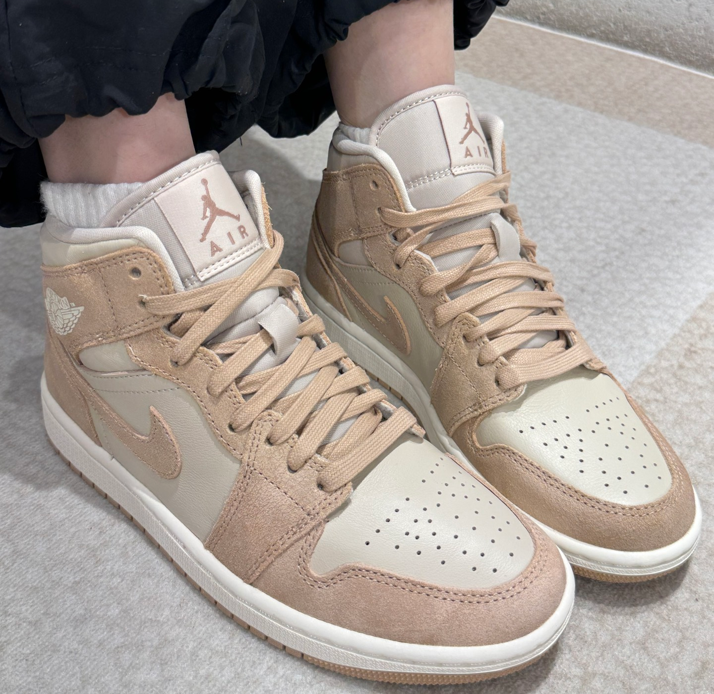 Giay Nike Air Jordan 1 Mid 'Legend Brown Tan' FJ3448-200