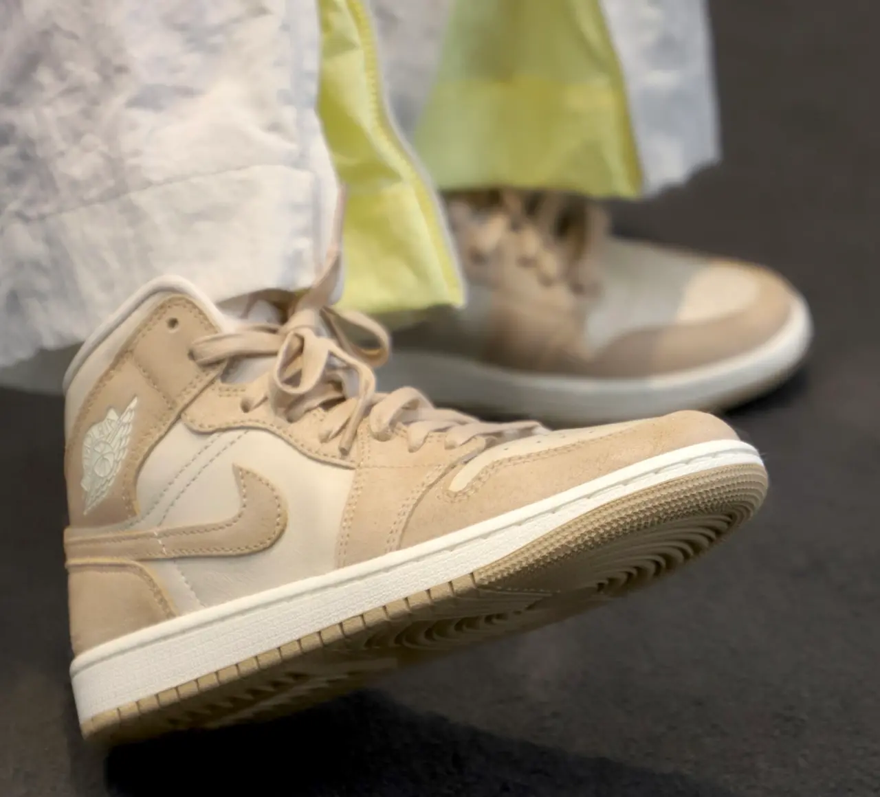 Giay Nike Air Jordan 1 Mid 'Legend Brown Tan' FJ3448-200