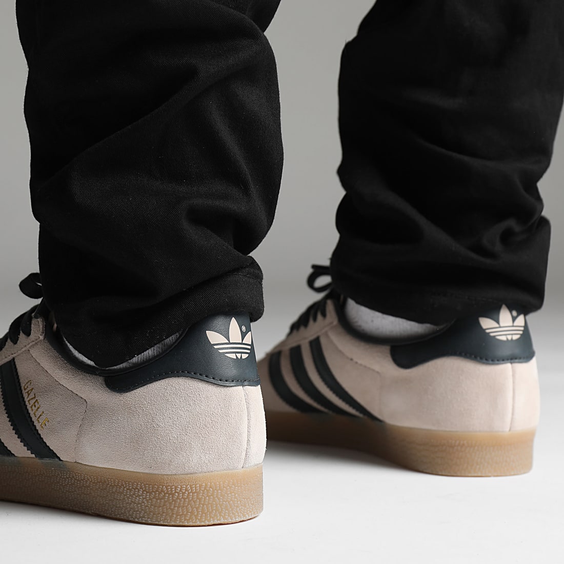 Giay Adidas Originals Gazelle 'Wonder Taupe Indigo' IG6199