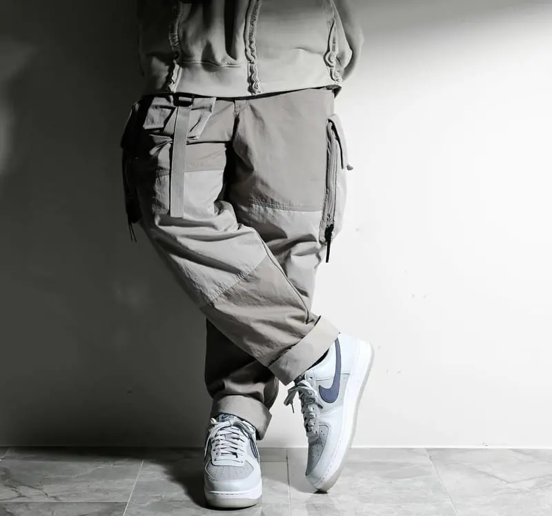 Giay Nike Air Force 1 ’07 LV8 ‘Platinum Light Carbon’ FJ4170-001