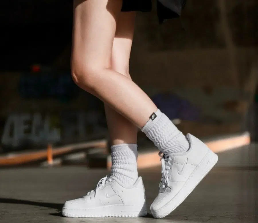 Giay Nike Air Force 1 Low Just Do It ‘Tie Dye Swoosh’ FB8251-100