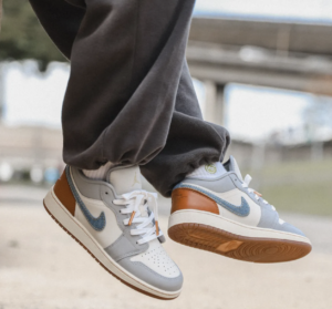 Giay Nike Air Jordan 1 Low GS 'Denim Swoosh' FZ5046-041