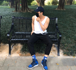 Giay Nike Air Jordan 1 Mid 'Black Royal' 554725-068