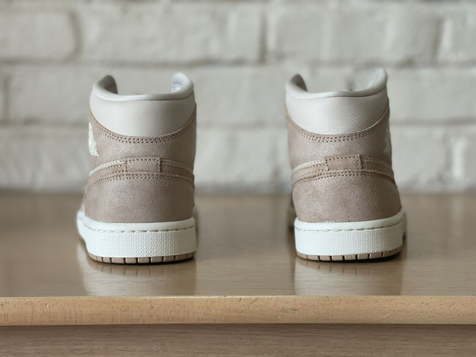 Giay Nike Air Jordan 1 Mid 'Legend Brown Tan' FJ3448-200