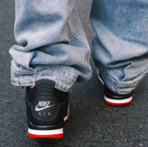 Giay Nike Air Jordan 4 Retro GS 'Bred Reimagined' FQ8213-006